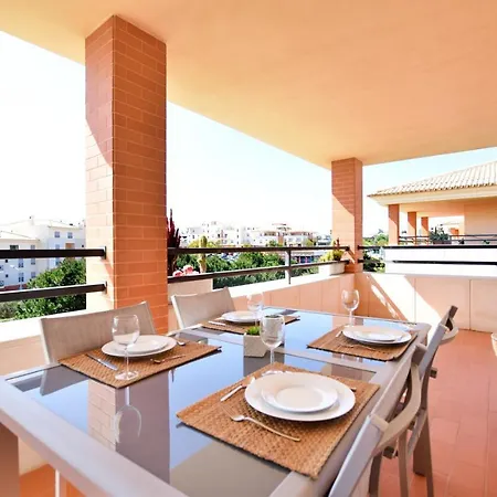 50 Penthouse Seaview Swimming Pool New Town *